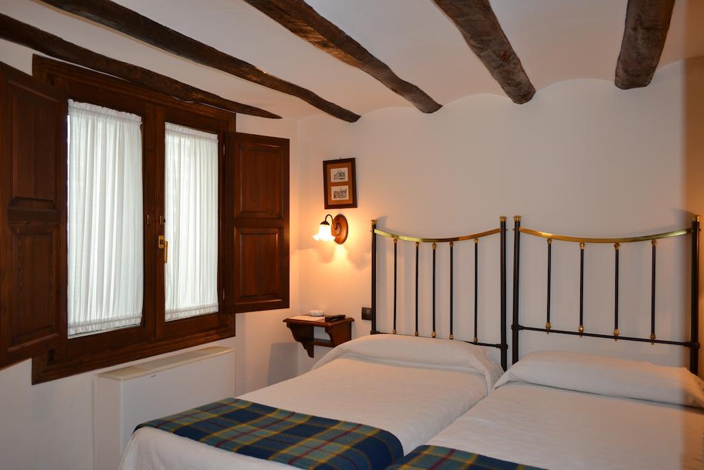 Hostal Santa Agueda Tarazona Bilik gambar